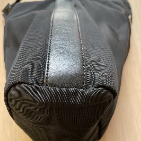 Vintage Gucci Black Nylon Bucket Bag - Picture 3 of 5